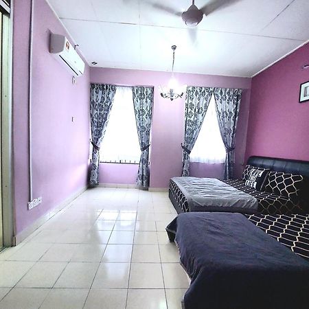 E&A Homestay Klia/ Sepang/ Nilai Kültér fotó