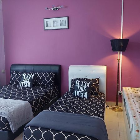 E&A Homestay Klia/ Sepang/ Nilai Kültér fotó