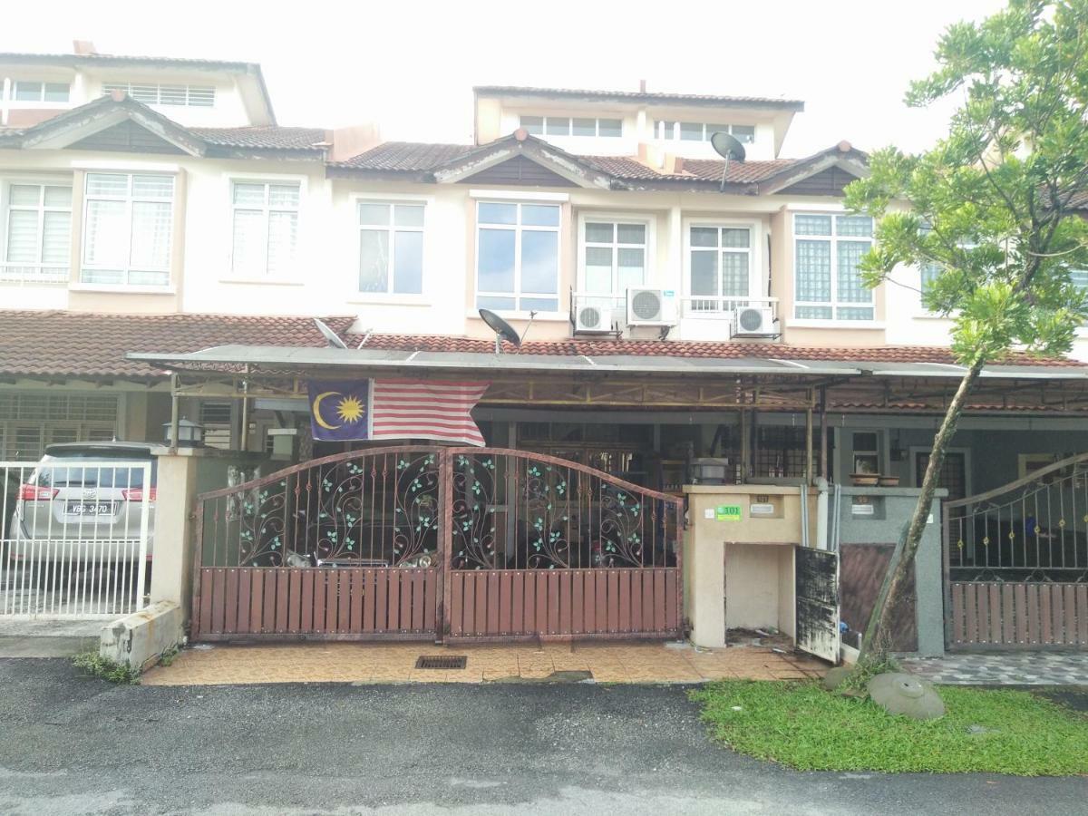 E&A Homestay Klia/ Sepang/ Nilai Kültér fotó
