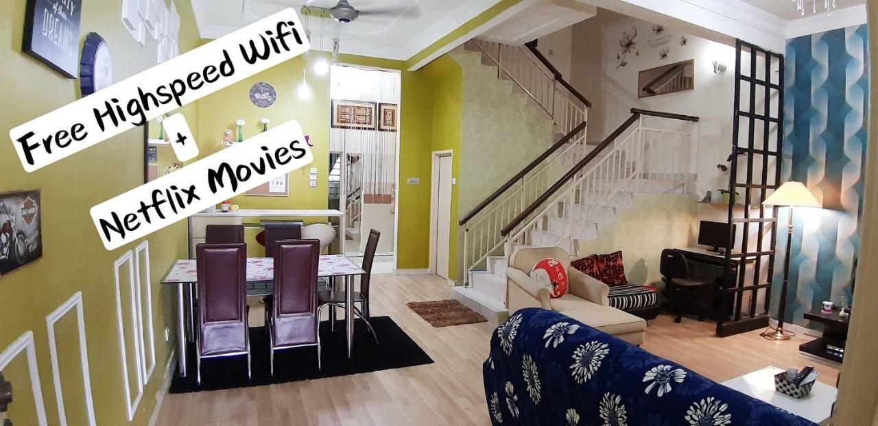 E&A Homestay Klia/ Sepang/ Nilai Kültér fotó